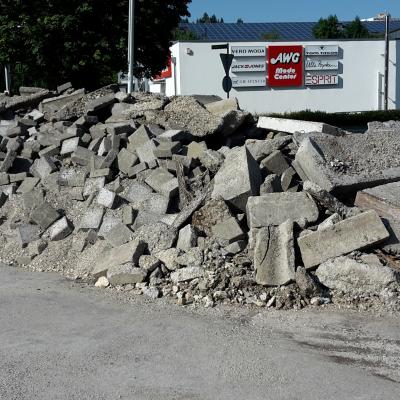 big pile of rubble with lots of square stones